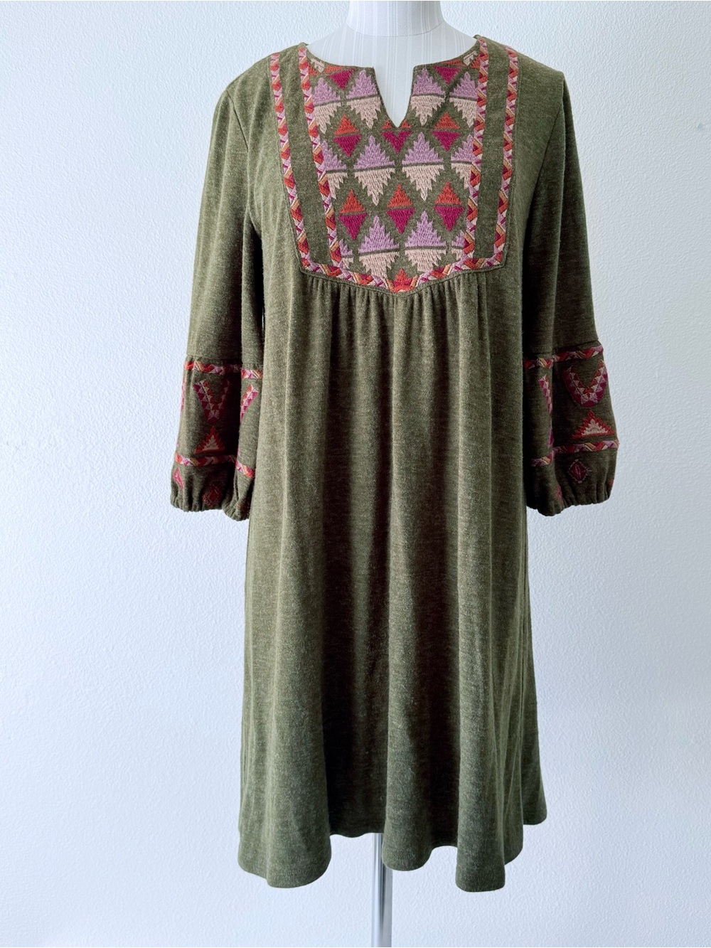 THML Olive Green Embroidered Boho Sweater Dress Knit Knee Length Tunic Medium